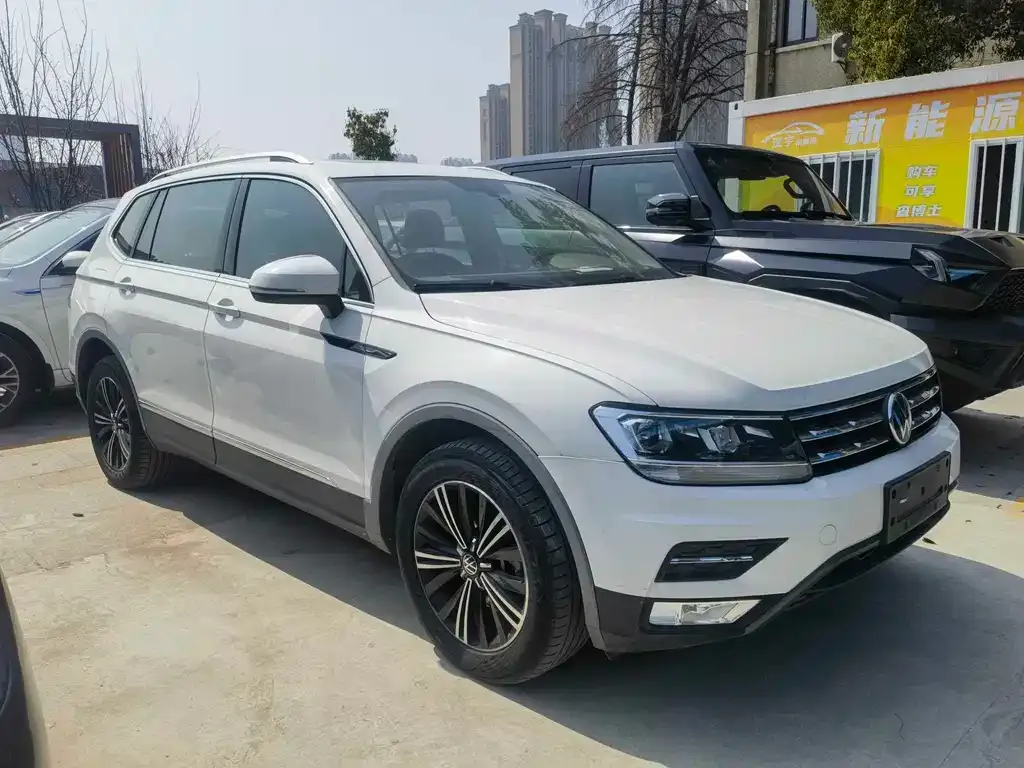 Volkswagen Tiguan L 2021 из CN, фото 6