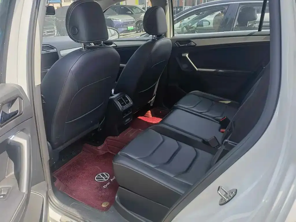 Volkswagen Tiguan L 2021 из CN, фото 9
