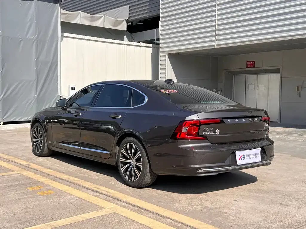 Volvo S90 — фото 8