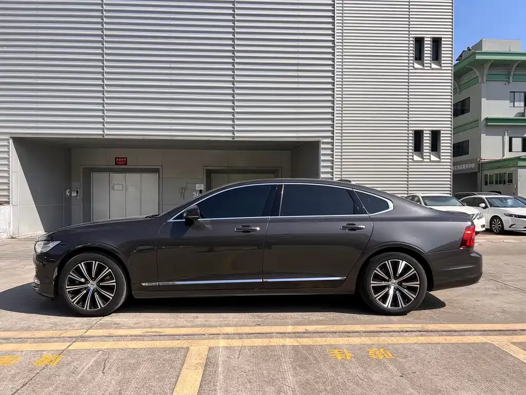 Volvo S90 — фото 6
