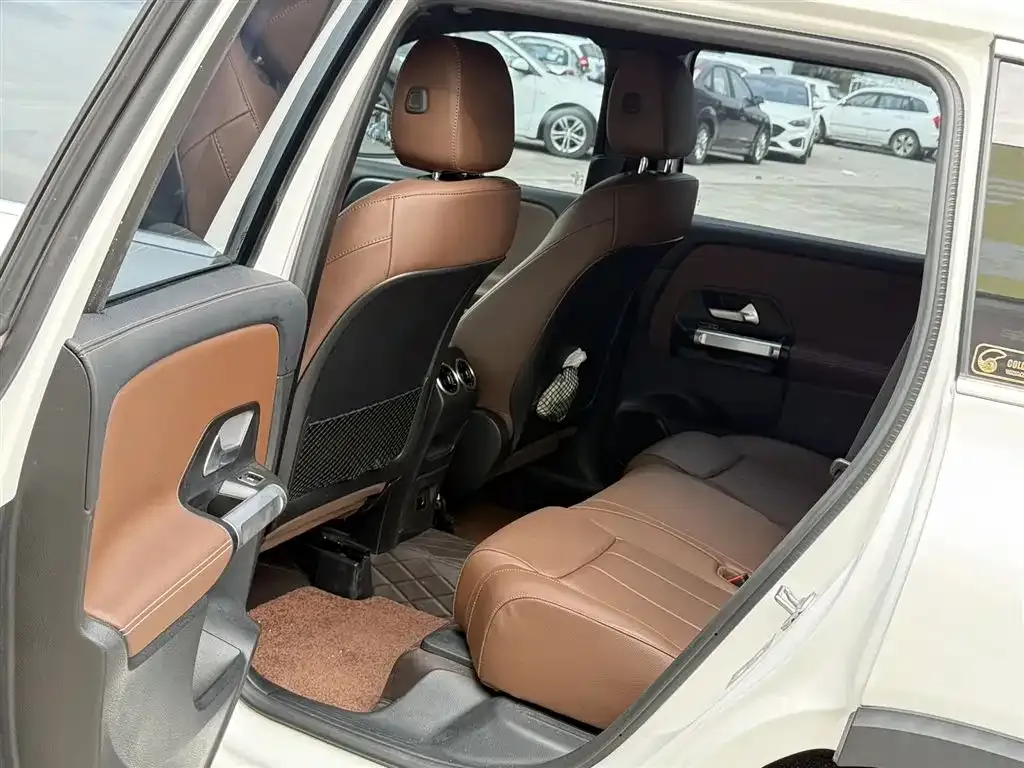 Mercedes-Benz GLB 2023 из CN, фото 2