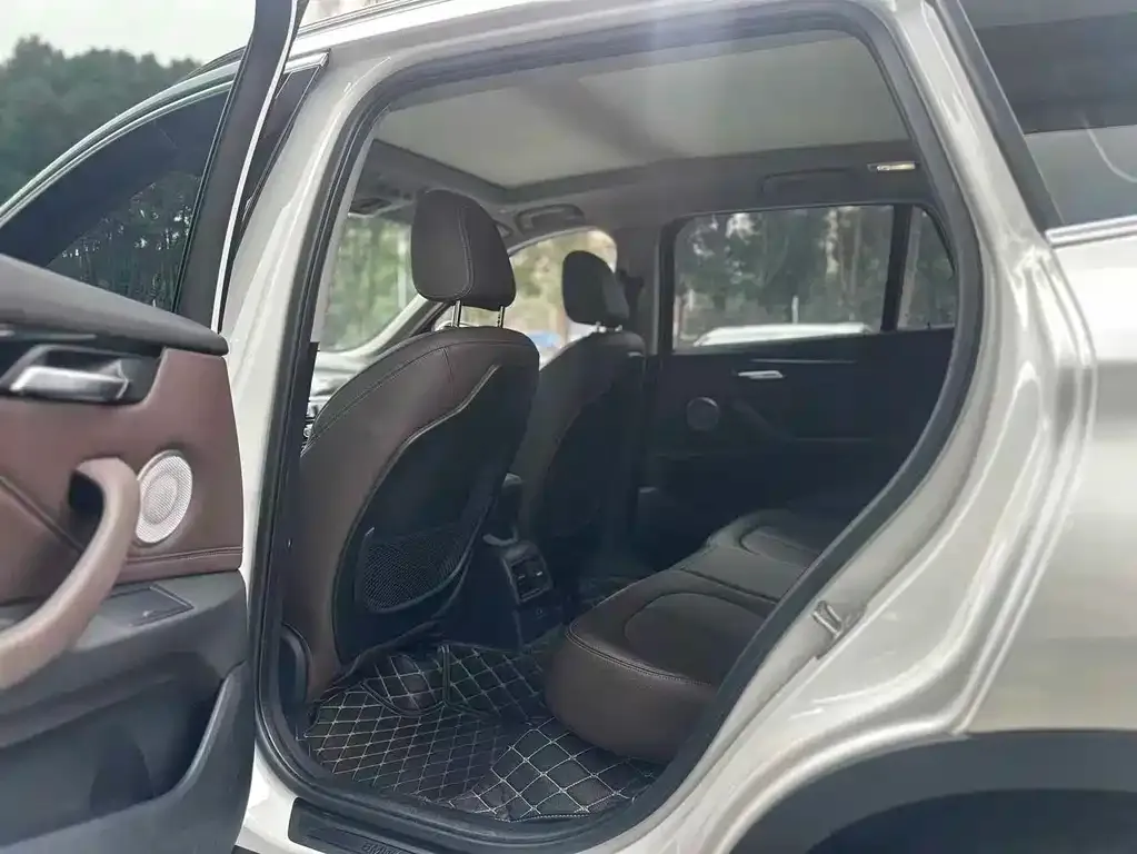 BMW X1 2023 из CN, фото 2