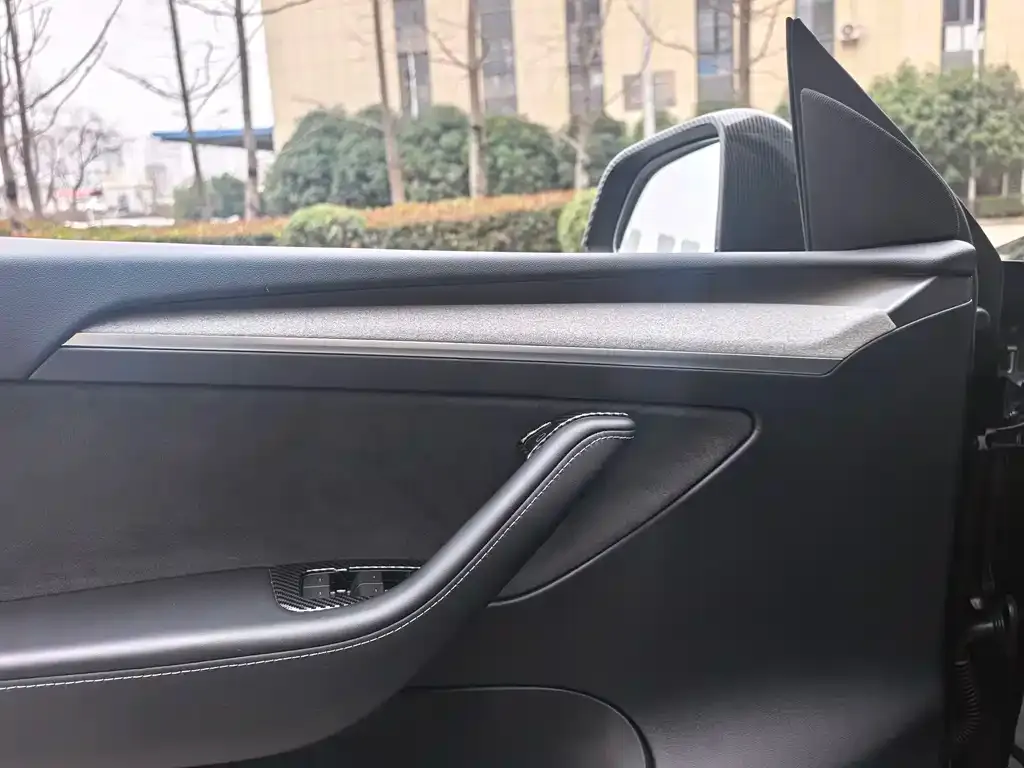 Tesla Model Y 2024 из CN, фото 6