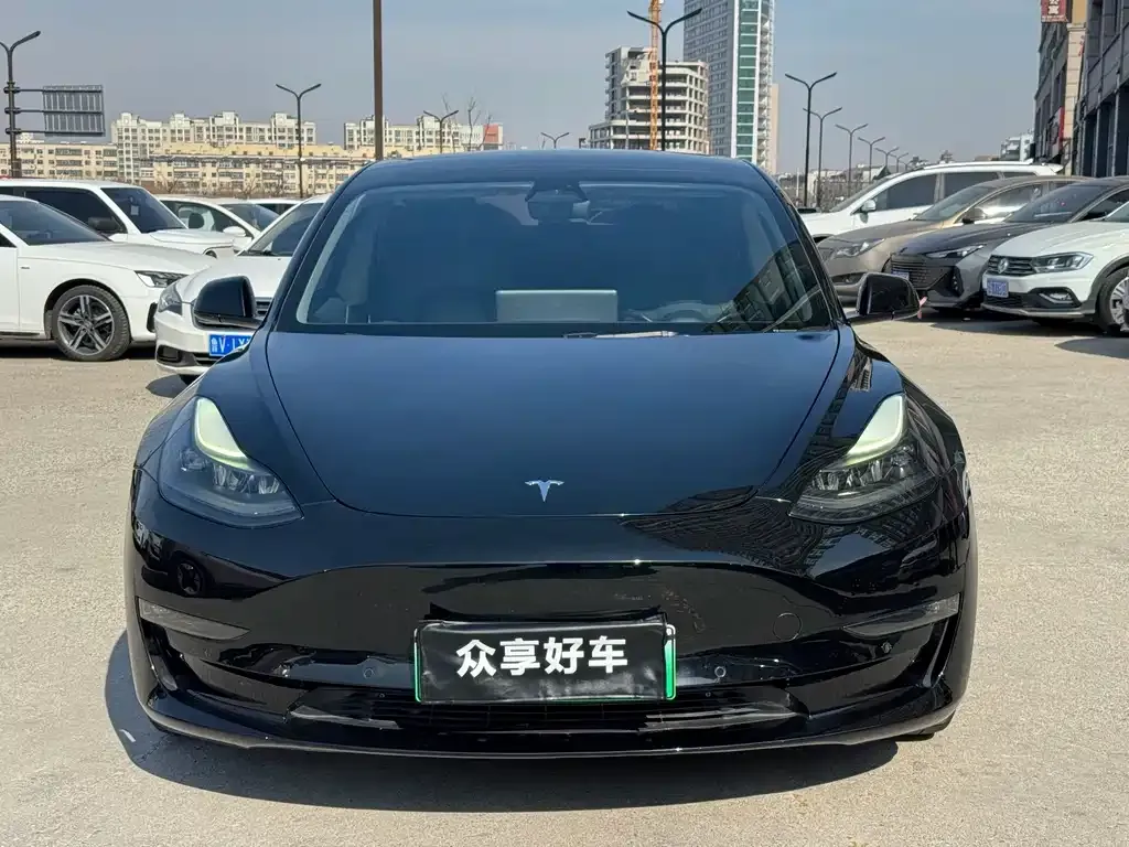 Tesla Model 3 — фото 2