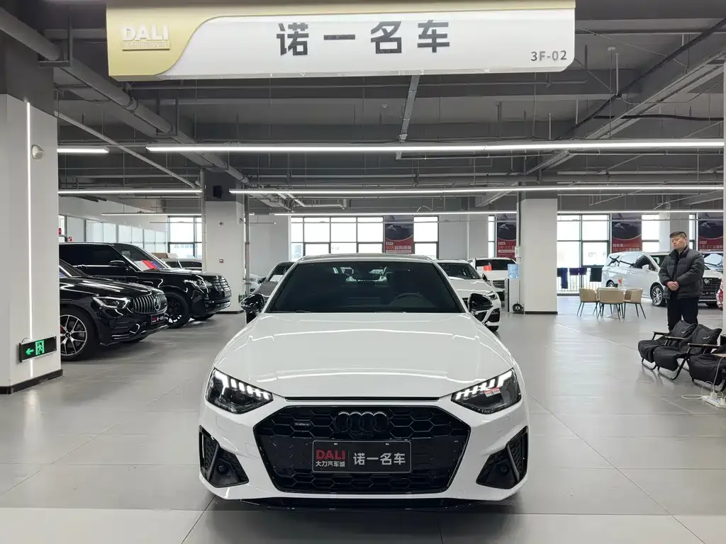 Audi A4L 2024 из CN, фото 9
