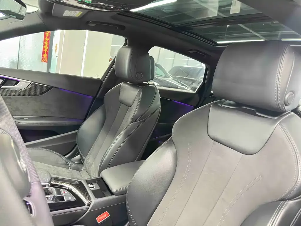 Audi A4L 2024 из CN, фото 5