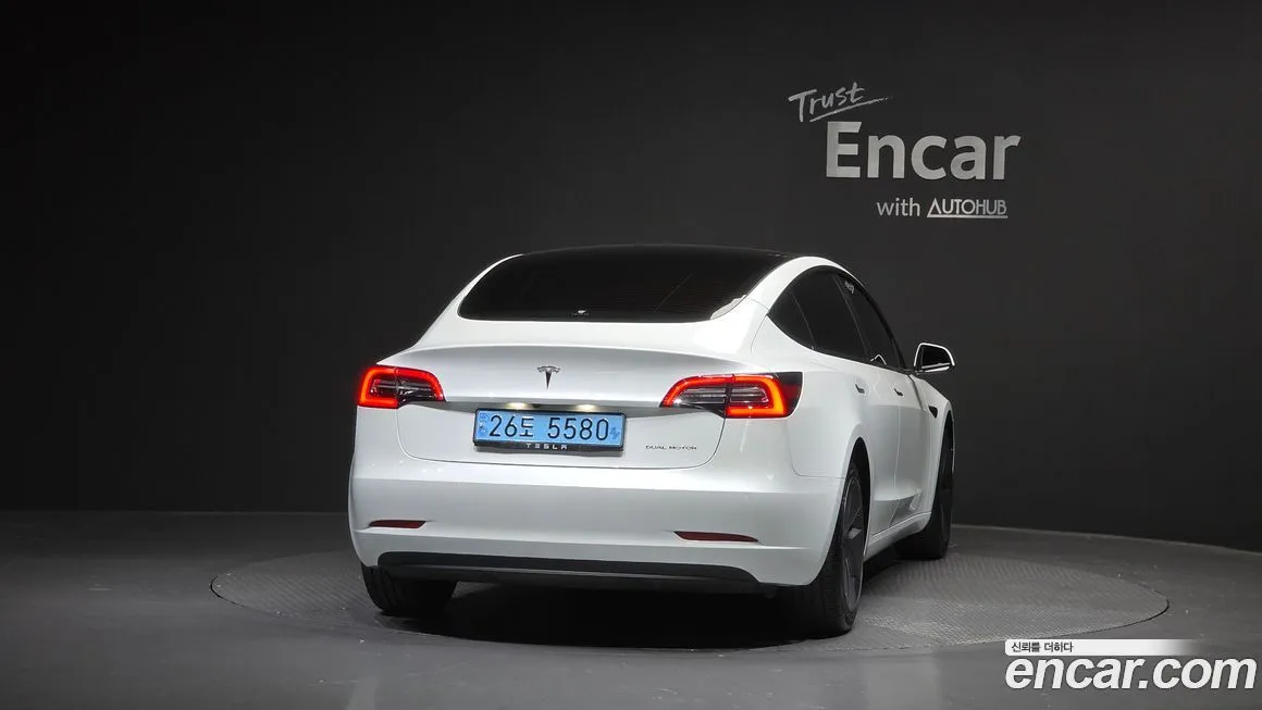 Tesla Model 3 2022 из KR, фото 2