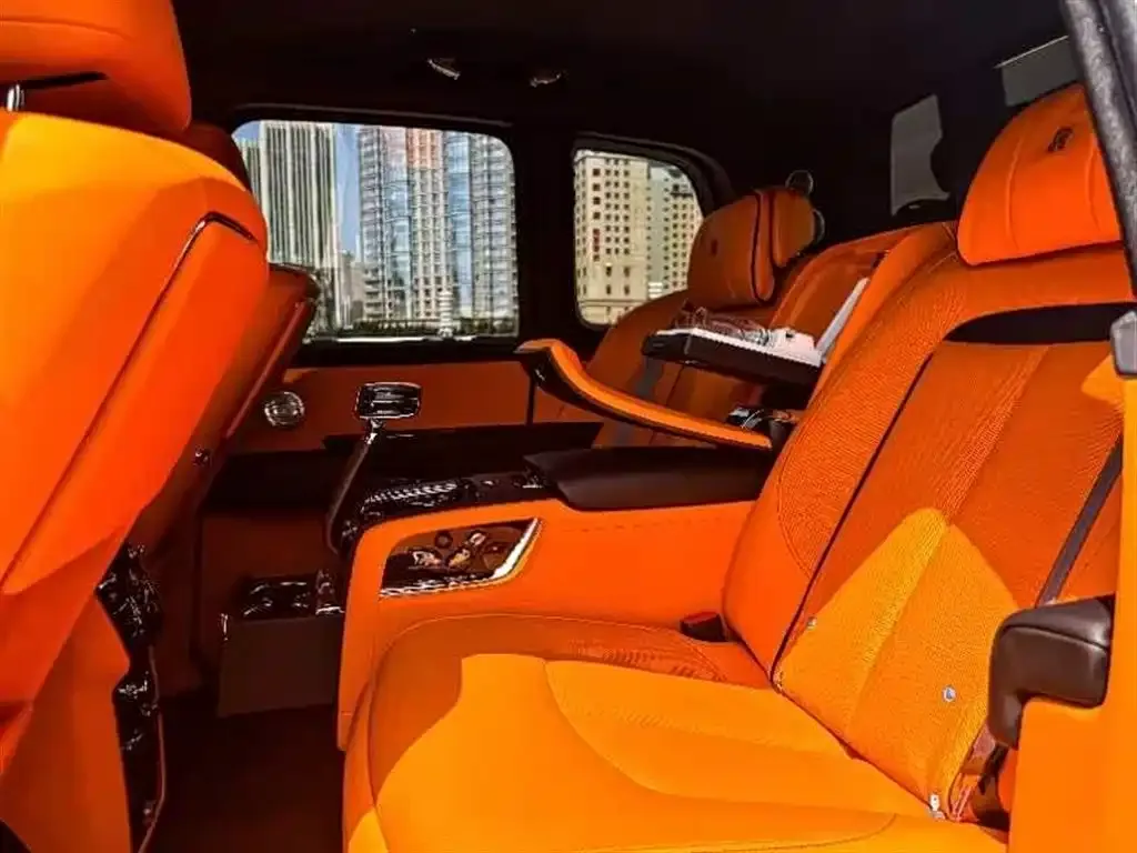 Rolls-Royce Cullinan 2023 из CN, фото 9