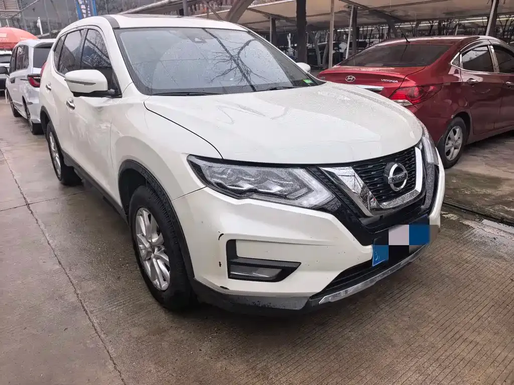 Nissan X-Trail — фото 9