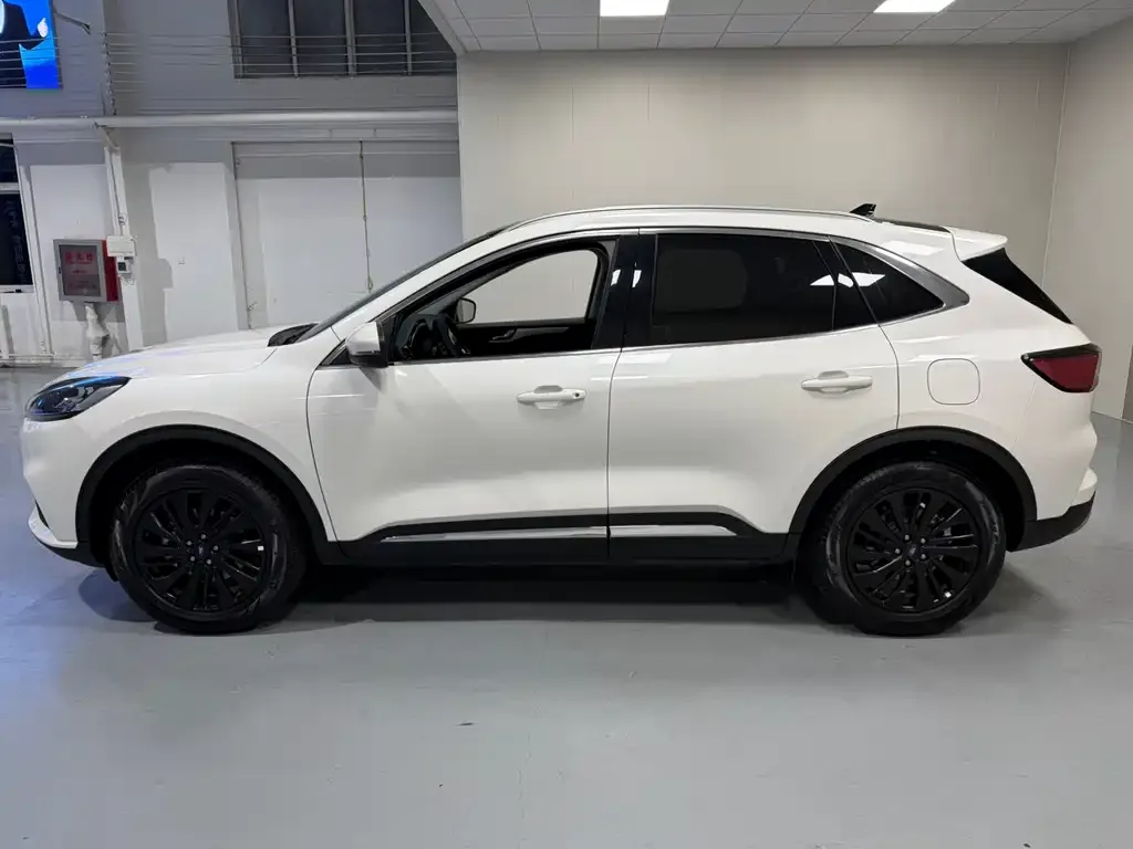 Ford Escape 2025 из CN, фото 7