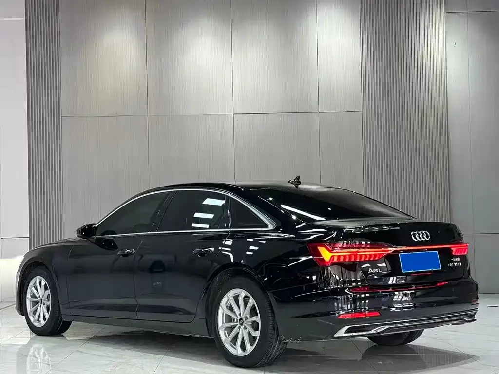 Audi A6L — фото 7