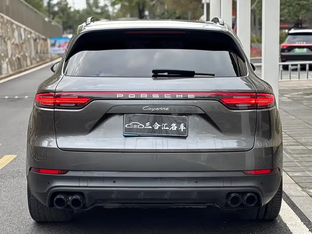 Porsche Cayenne — фото 2
