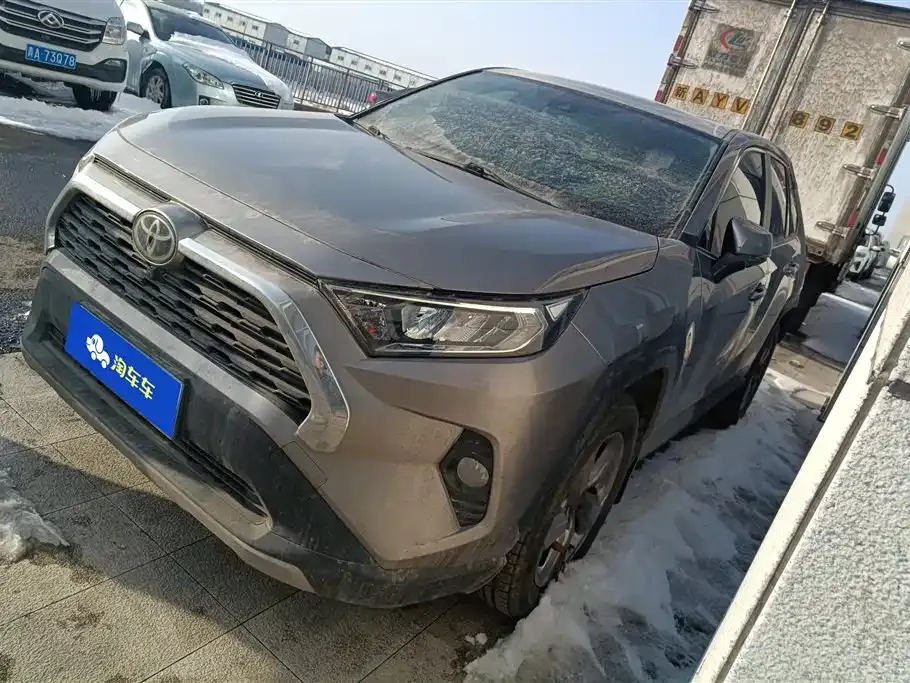 Toyota RAV4 2021 из CN, фото 1