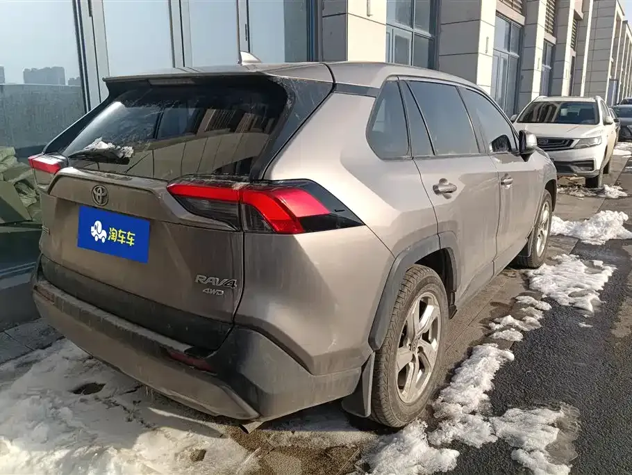 Toyota RAV4 2021 из CN, фото 10