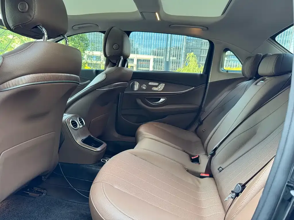 Mercedes-Benz E-Class 2021 из CN, фото 8