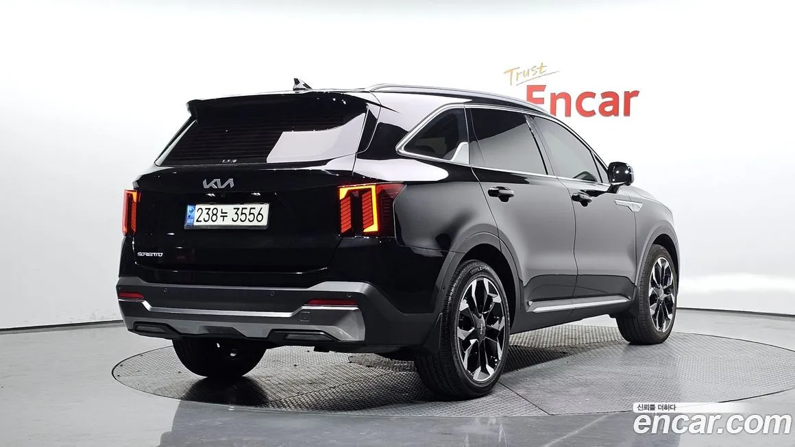 Kia Sorento — фото 6