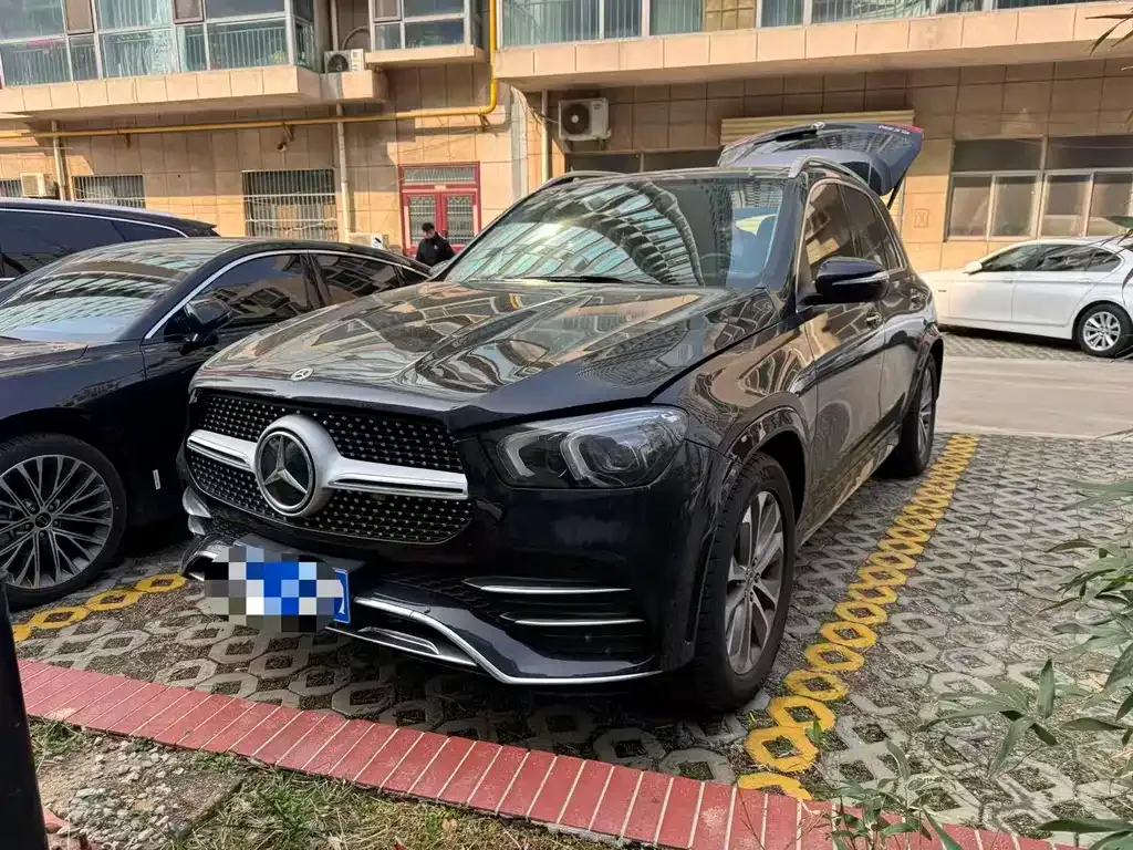 Mercedes-Benz GLE 2023 из CN, фото 1