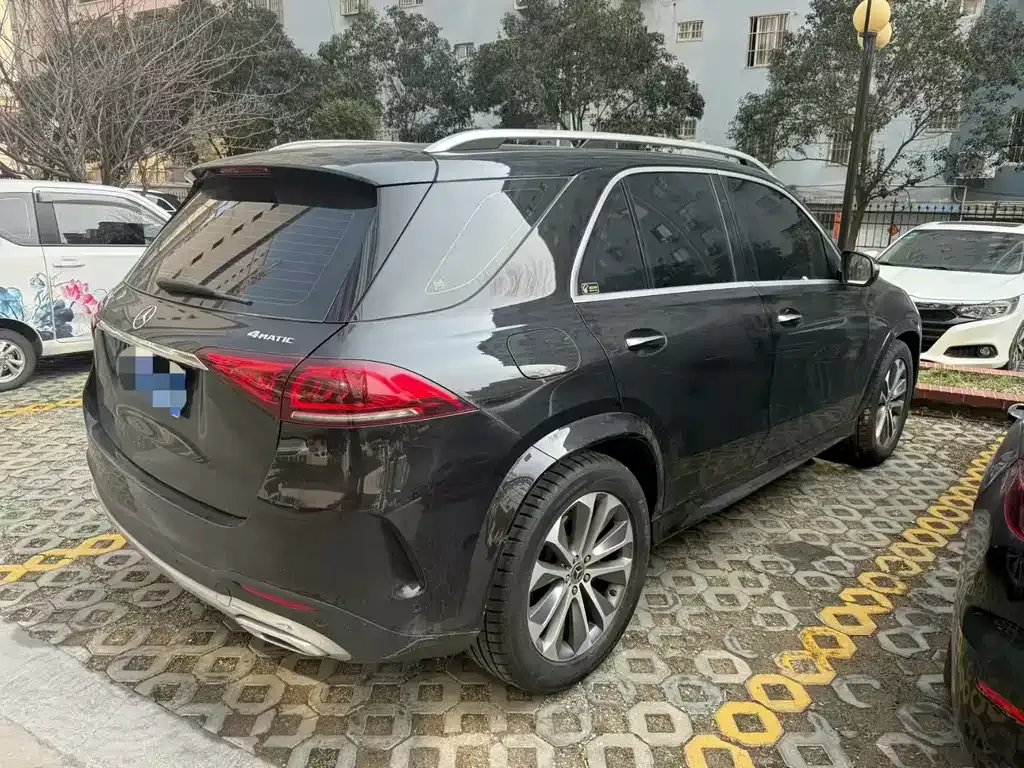Mercedes-Benz GLE 2023 из CN, фото 3