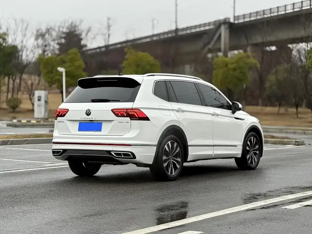 Volkswagen Tiguan L 2022 из CN, фото 2