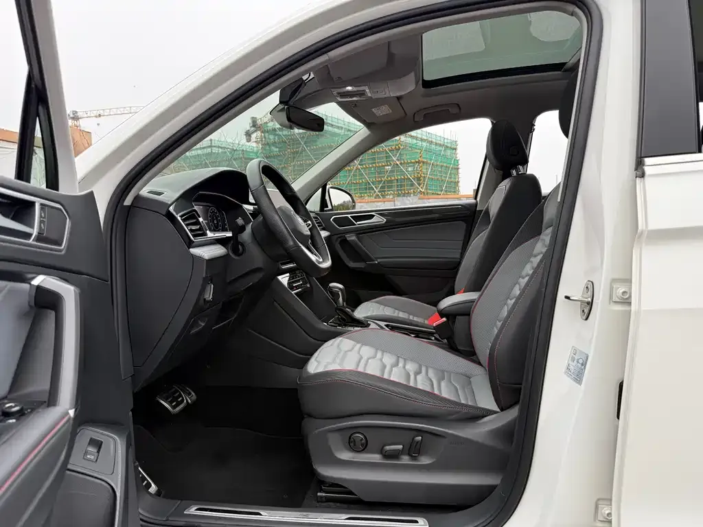 Volkswagen Tiguan L 2022 из CN, фото 7