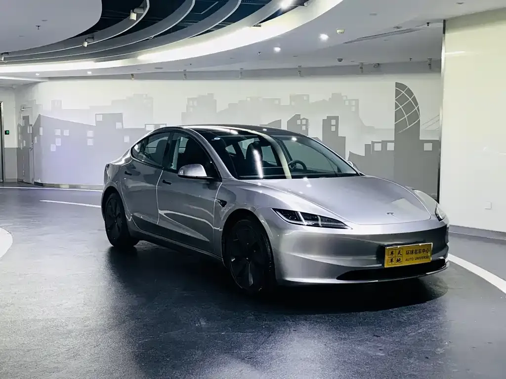 Tesla Model 3 — фото 6