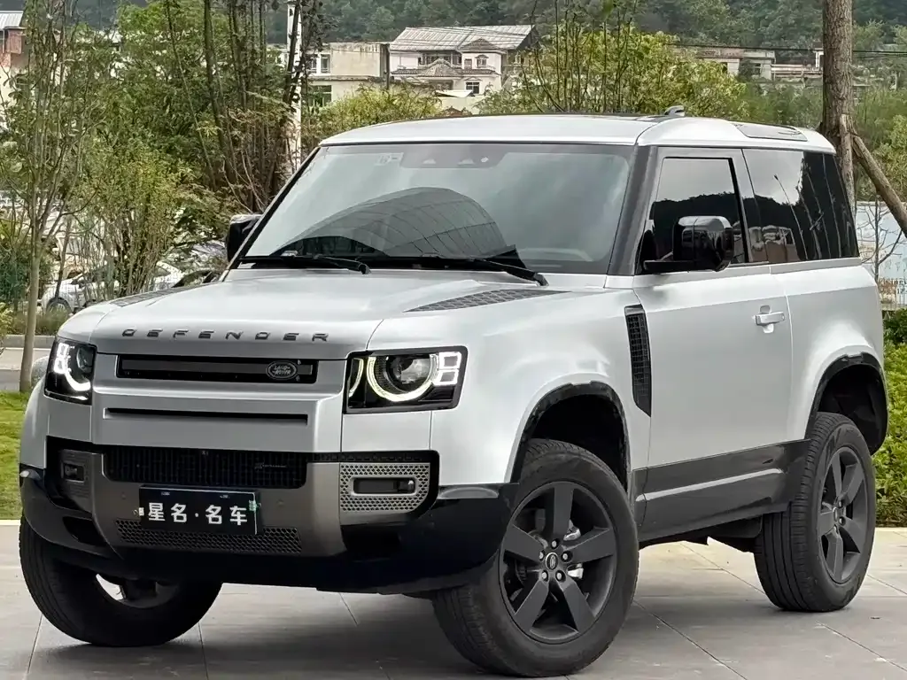 Land Rover Defender — фото 1