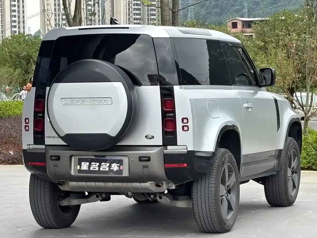 Land Rover Defender — фото 7