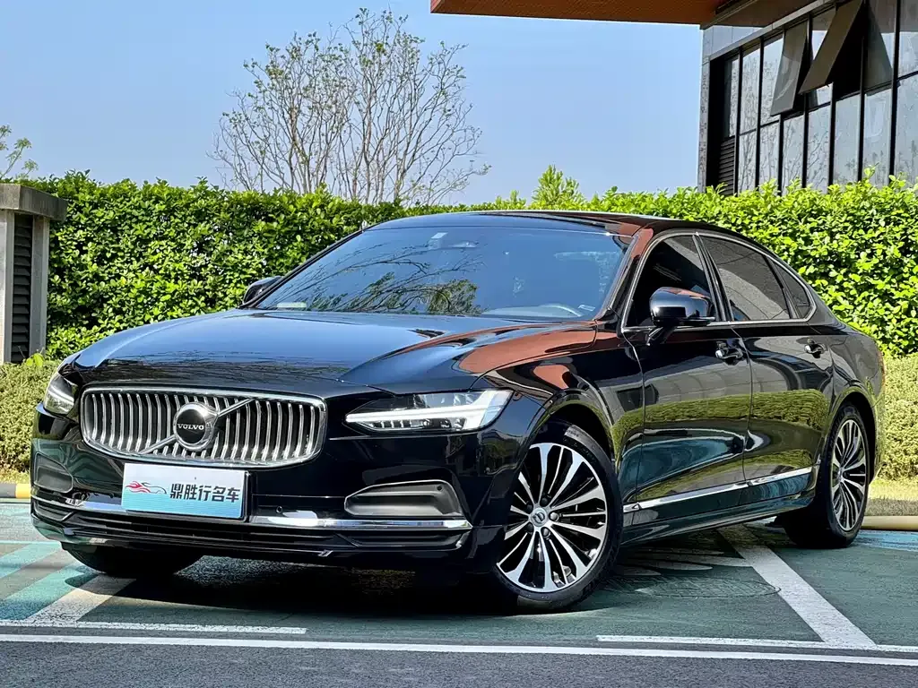 Volvo S90 2023 из CN, фото 1