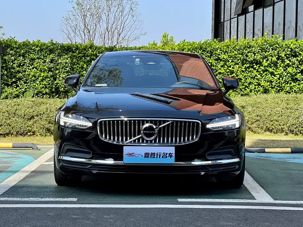Volvo S90 2023 из CN, фото 5