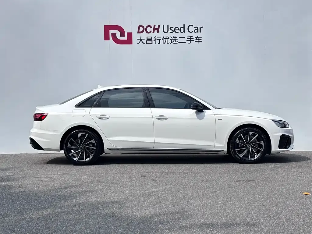 Audi A4L 2023 из CN, фото 3