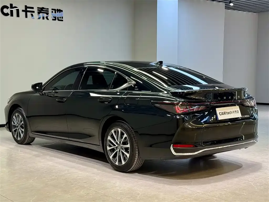 Lexus ES — фото 2