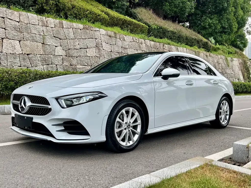 Mercedes-Benz A-Class — фото 1