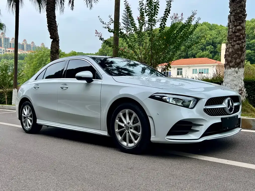 Mercedes-Benz A-Class — фото 8