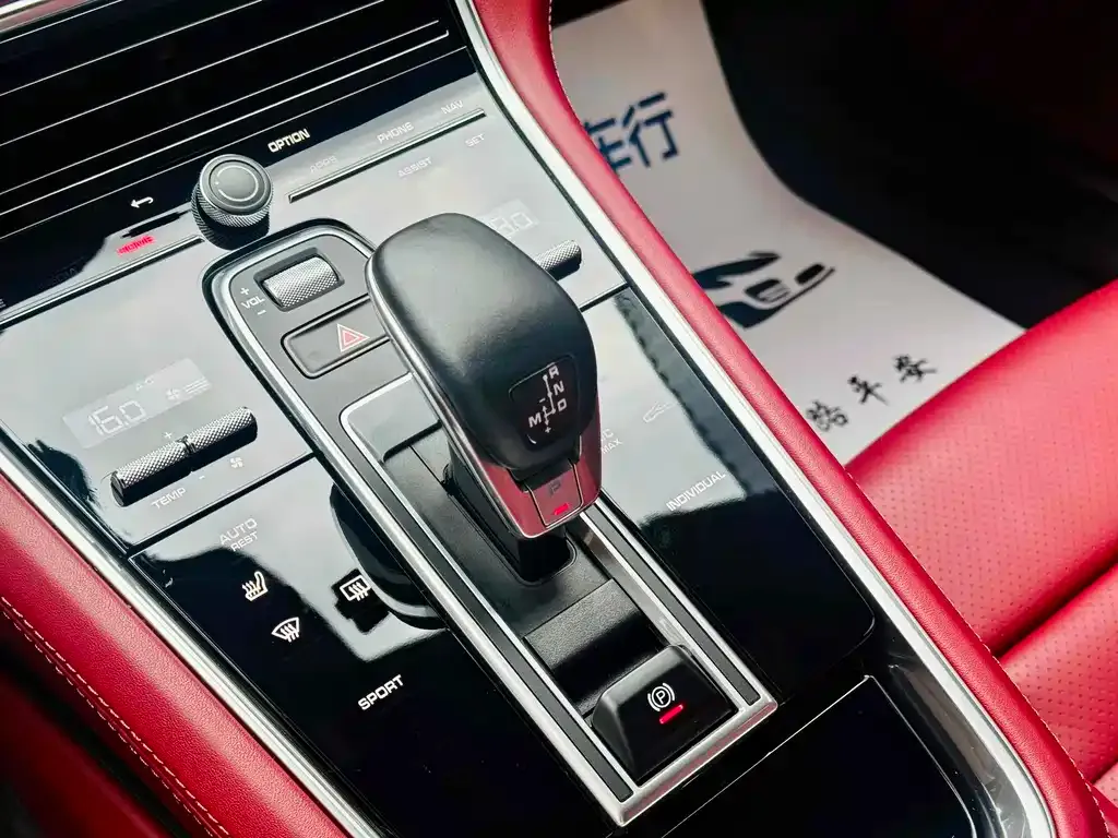 Porsche Panamera — фото 10