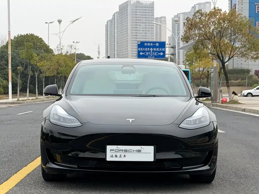 Tesla Model 3 — фото 6