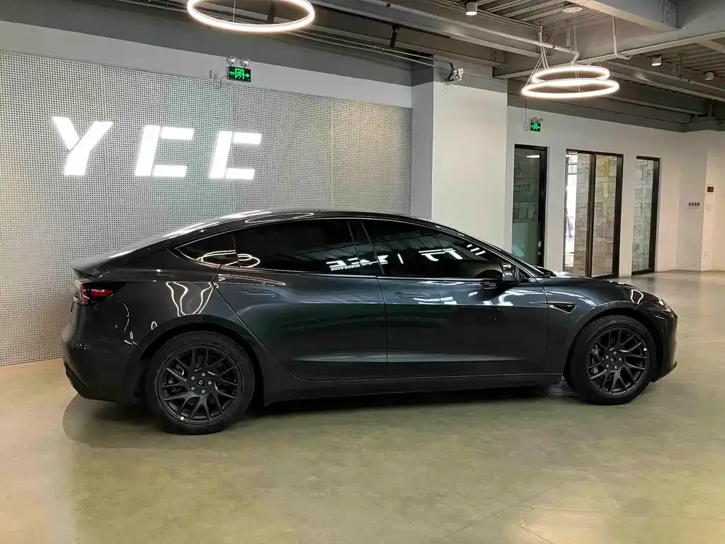 Tesla Model 3 — фото 5