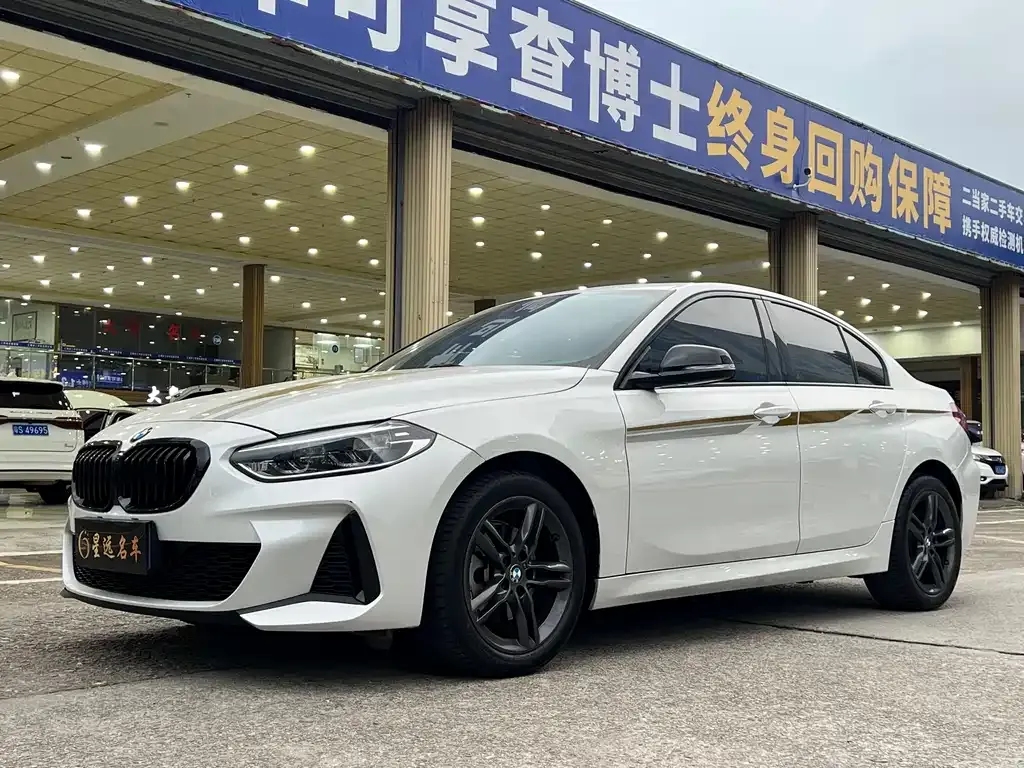BMW 1 Series — фото 1