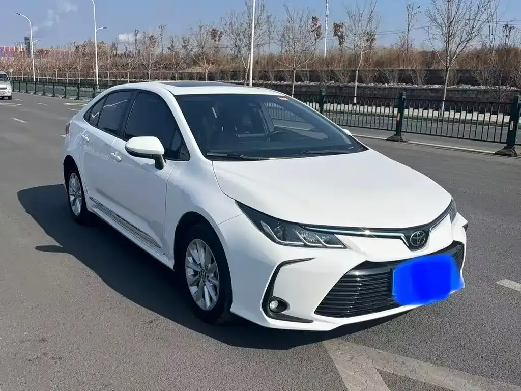 Toyota Corolla — фото 6