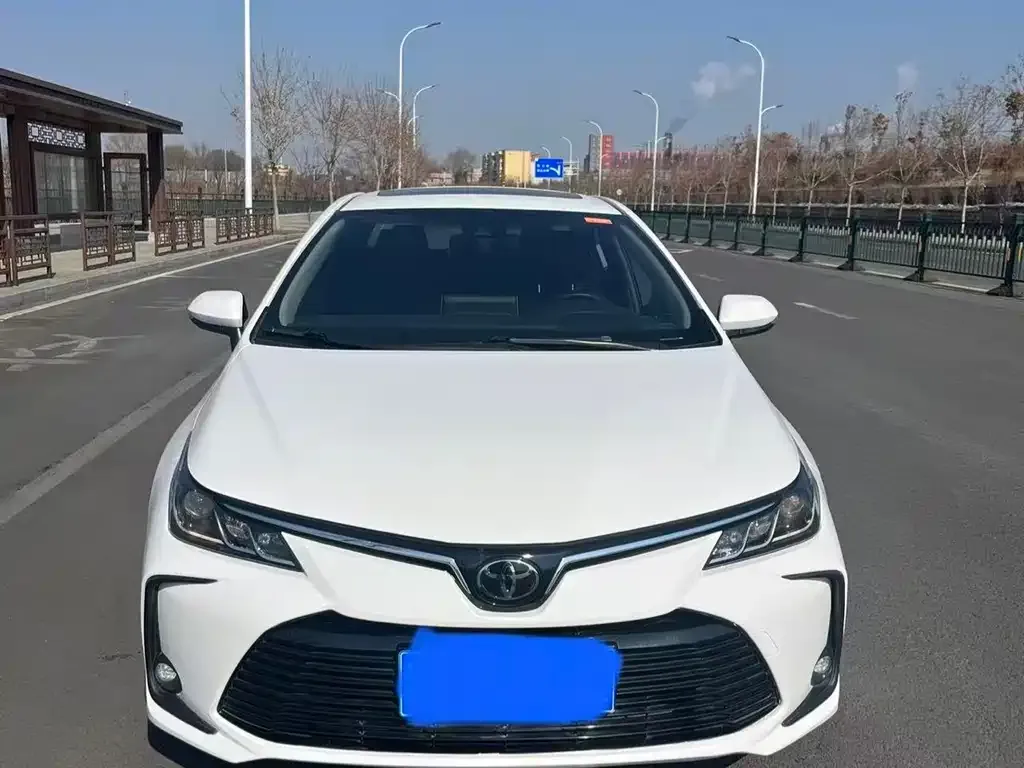 Toyota Corolla — фото 3