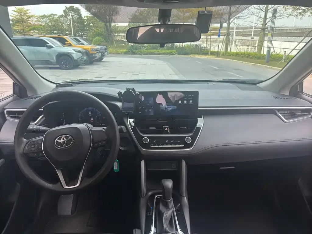 Toyota Frontlander 2023 из CN, фото 10