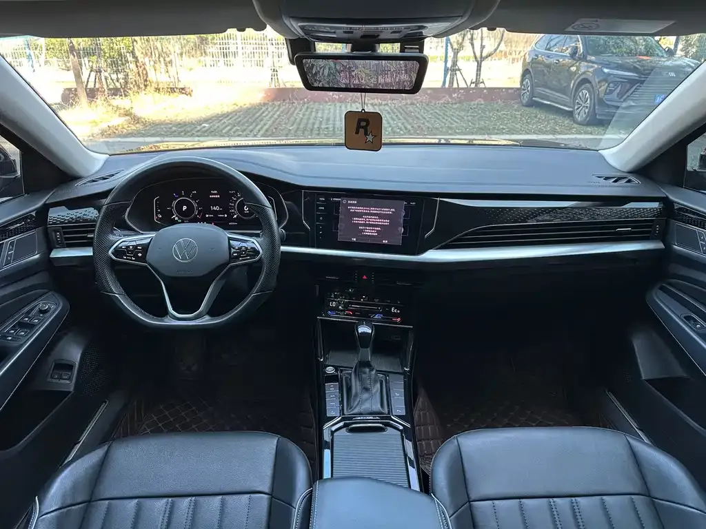 Volkswagen Passat New Energy — фото 8