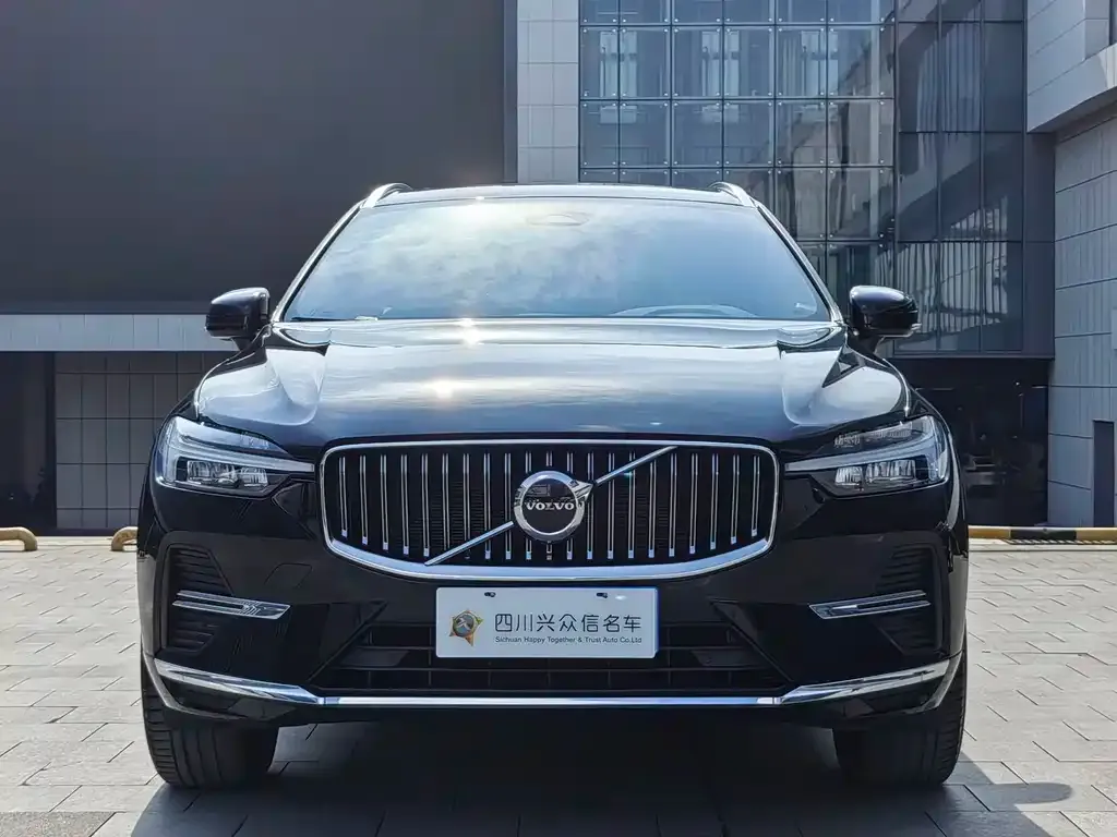 Volvo XC60 — фото 2