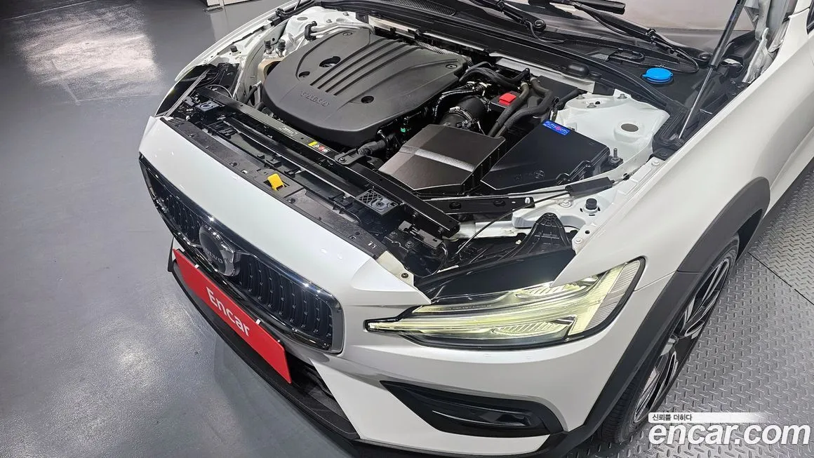 Volvo V60 2023 из KR, фото 9