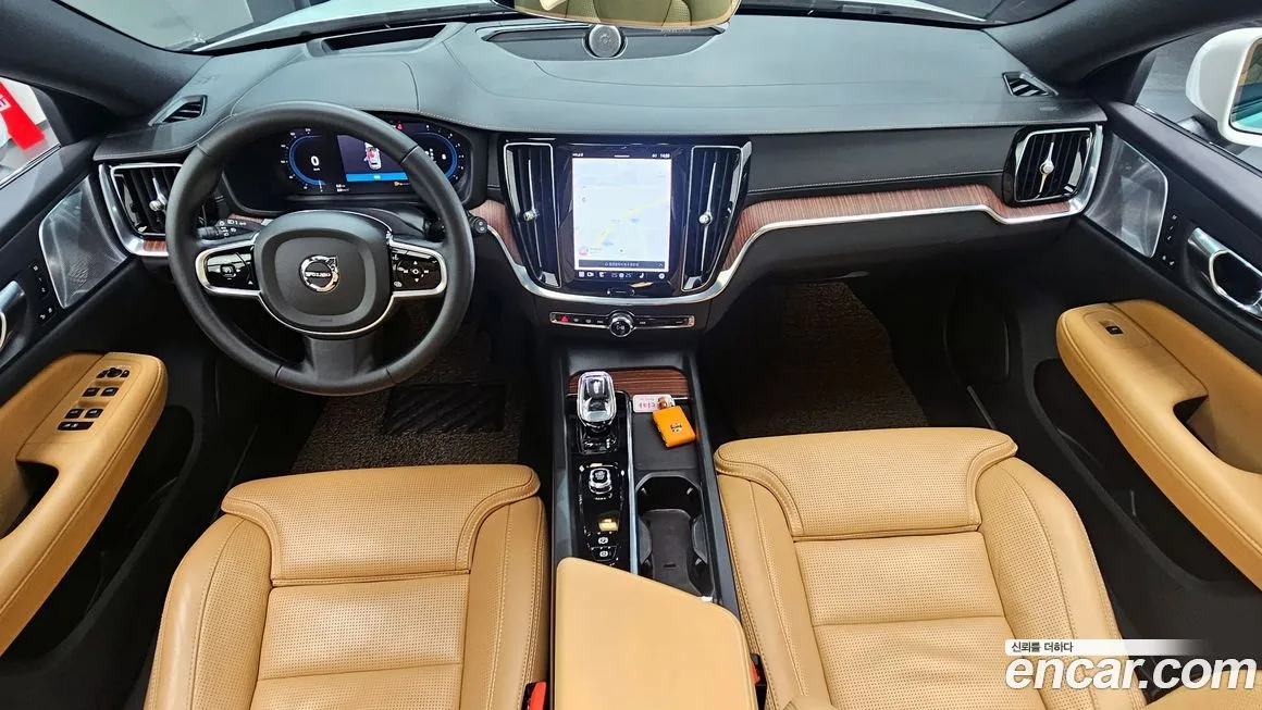 Volvo V60 2023 из KR, фото 8