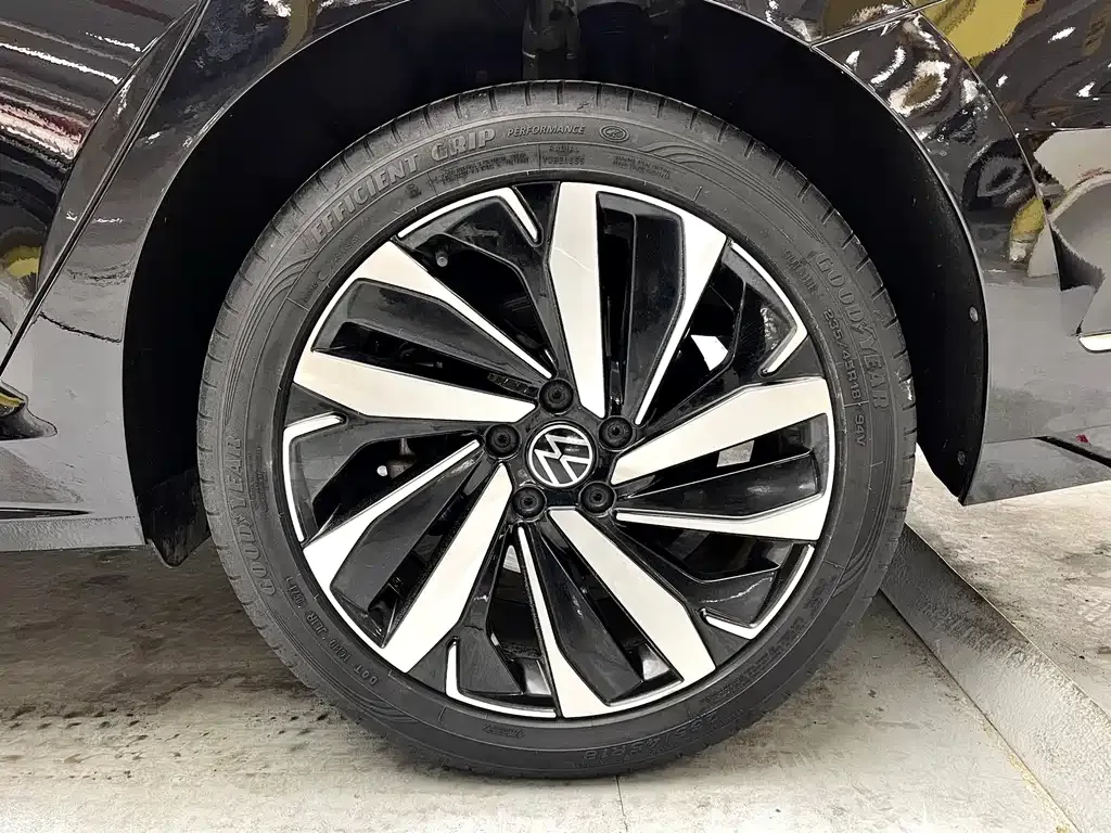 Volkswagen Passat — фото 9