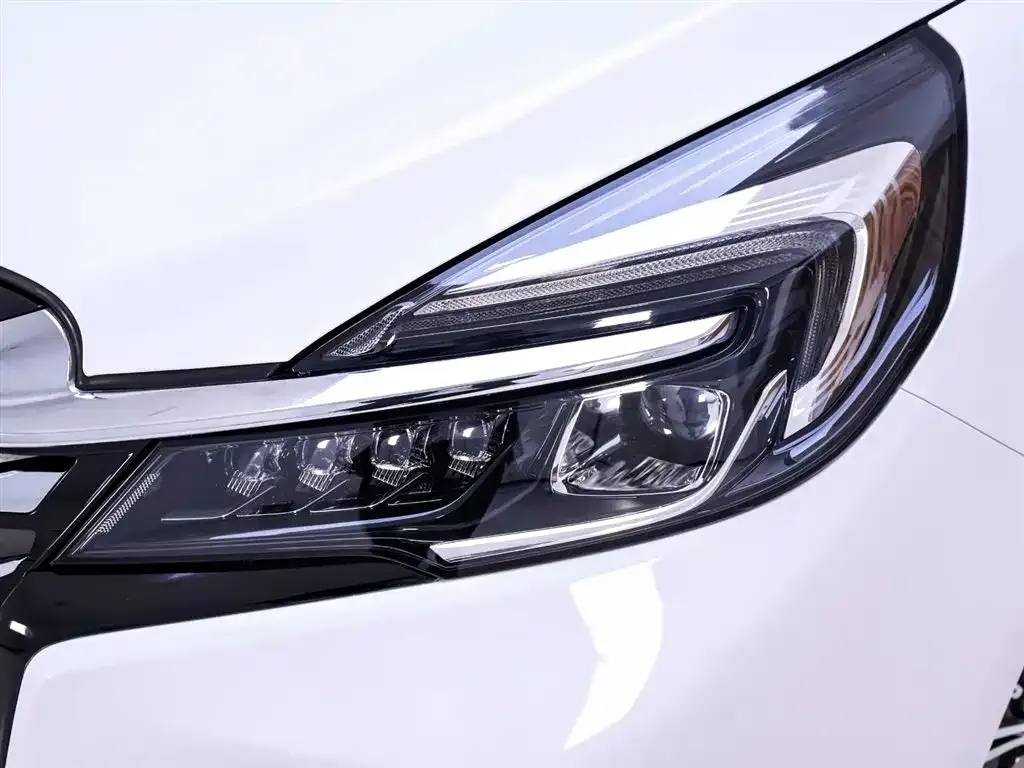 Buick GL8 2023 из CN, фото 5