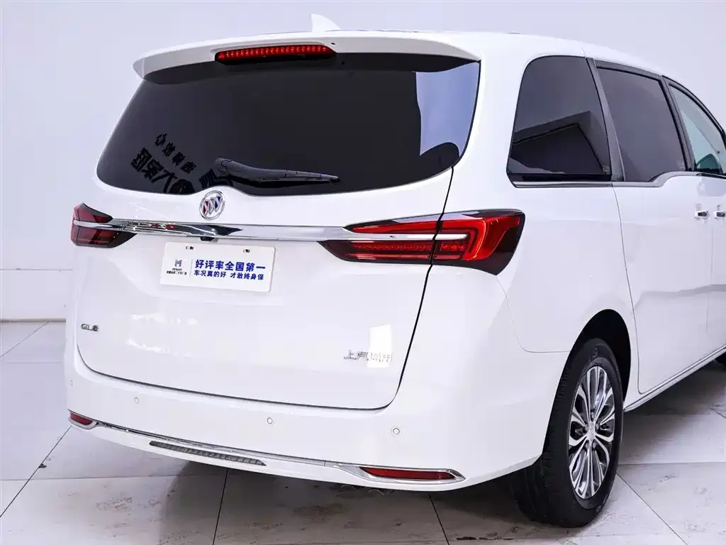 Buick GL8 2023 из CN, фото 10