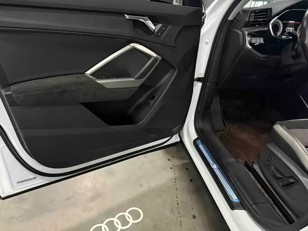 Audi Q3 2022 из CN, фото 3