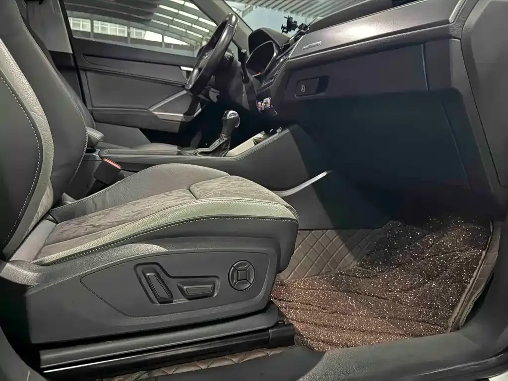 Audi Q3 2022 из CN, фото 10