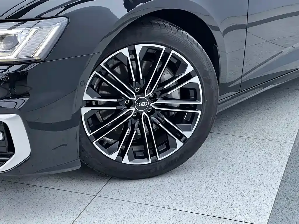 Audi A6L 2024 из CN, фото 8